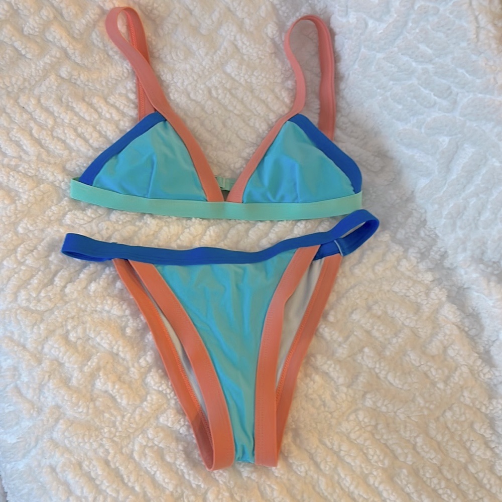 👙CLOSET CLOSE OUT👙
Shein Bikini 
Size Medium